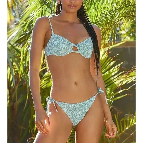 Roxy Eco Seaside Tropics Smocked Underwire Bikini Top Size Large Green Swimwear - Picture 1 of 5